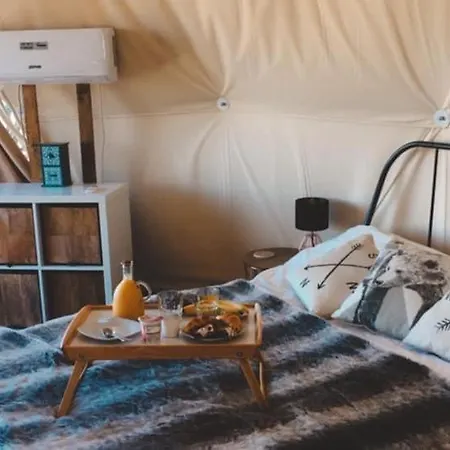 Luxe tent Cerchio Del Desiderio Glamping Retreat *