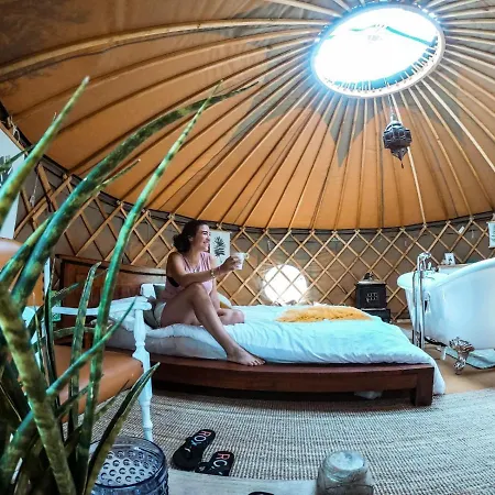 Cerchio Del Desiderio Glamping Retreat אוהל מפואר *