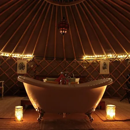 אוהל מפואר Cerchio Del Desiderio Glamping Retreat פסקרה